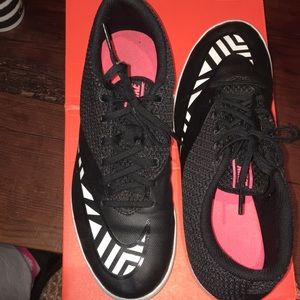 Brand new Black and white nike with box